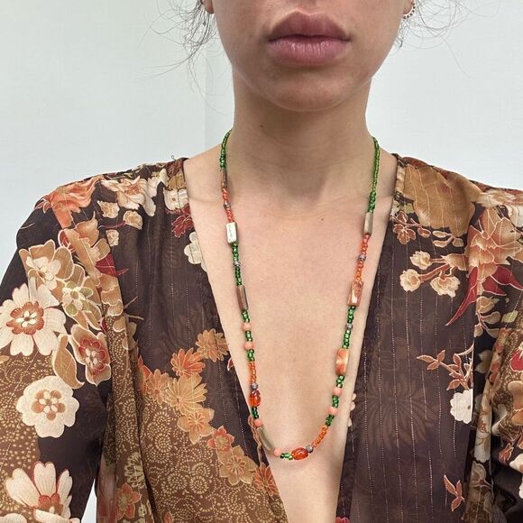 Green & Mother of Pearl Beaded Multi-color Necklace 27" - Picture 2 of 11